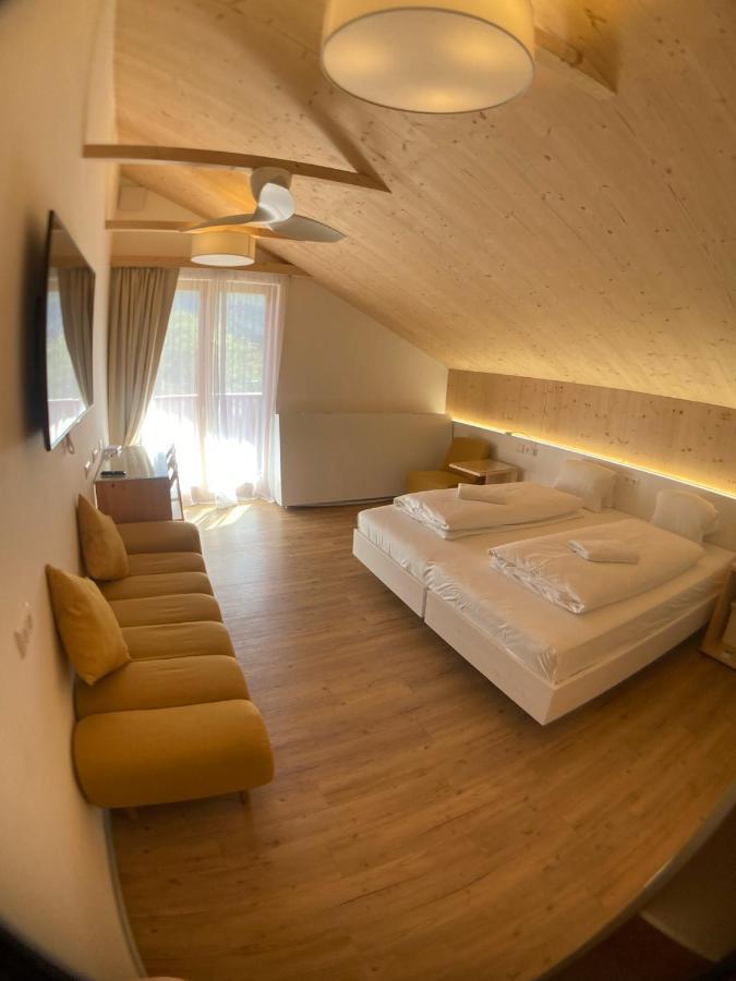 Seehotel Am Hallstaettersee Modern Rooms Obertraun Ruang foto